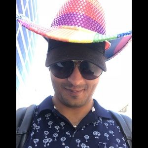 Meet your Posher, Hussain